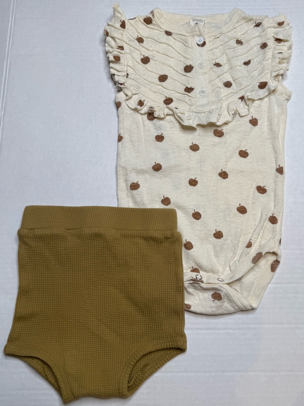 Kate Quinn 18-24M Apple Print Bodysuit & Waffle Bloomers Set